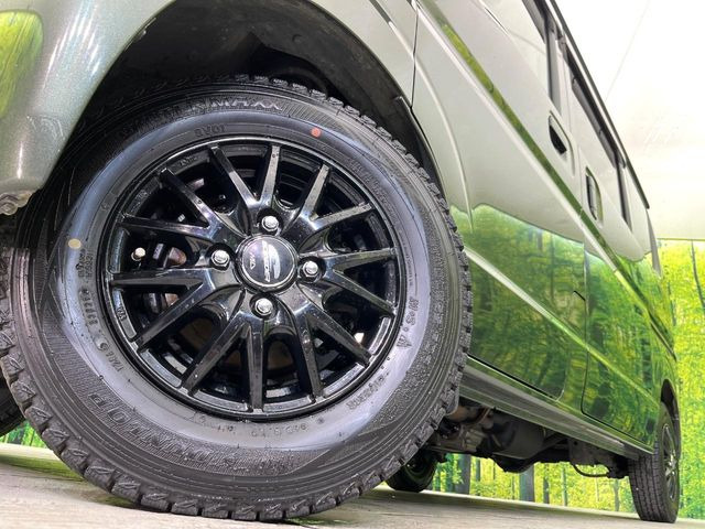 �y12�C���`�A���~�z�C�[���z�O�ςɃ}�b�`�����A���~�z�C�[���𑕒����Ă���܂��B�e��A���~�z�C�[����A�X�^�b�h���X�^�C�����戵�����Ă���܂��B���񂲑��k����������