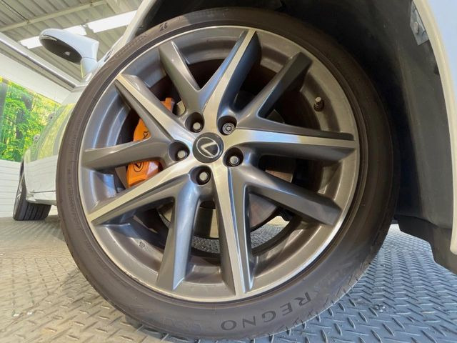 �y����19�C���`�A���~�z�C�[���z�O�ςɃ}�b�`���������A���~�z�C�[���𑕒����Ă���܂��B�e��ЊO�A���~�z�C�[����A�X�^�b�h���X�^�C�����戵�����Ă���܂��B���񂲑��k����������