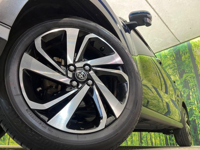 �y����17�C���`�A���~�z�C�[���z�O�ςɃ}�b�`���������A���~�z�C�[���𑕒����Ă���܂��B�e��ЊO�A���~�z�C�[����A�X�^�b�h���X�^�C�����戵�����Ă���܂��B���񂲑��k����������