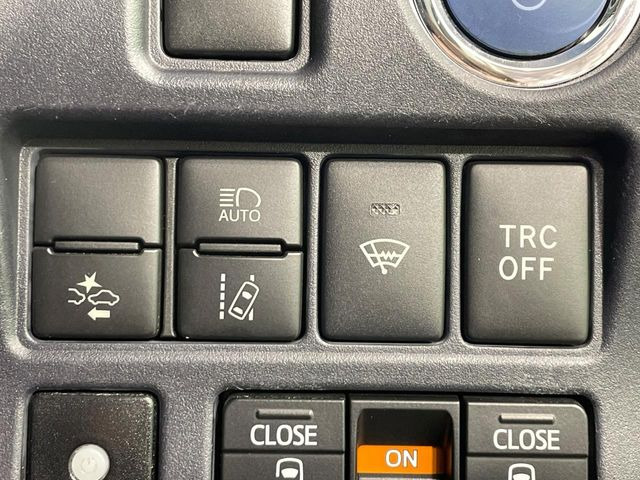 �y���[���g���[�V���O�A�V�X�g�z�������H���s���A�Ԑ�����͂ݏo�������ɂȂ�ƃ��[���̒����𑖂�悤�ɃX�e�A�����O������A�V�X�g�B�����S�ȉ^�]���T�|�[�g���Ă���܂�!