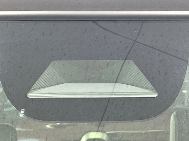 �y�z���_�Z���V���O�z���s���ɑO���̎ԗ�����F�����A�Փ˂������Ȏ��͌x��ƃu���[�L�ŏՓˉ���Ɣ�Q�y�����A�V�X�g�B�����S�Ƀh���C�u�����y���݂��������܂��B