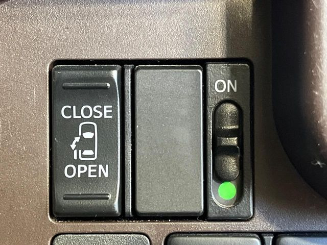 �y�p���[�X���C�h�h�A�z�X�}�[�g�L�[��^�]�Ȃ̃X�C�b�`�ŃX���C�h�h�A�̊J���\���d��������͂����ăh�A���J����K�v�������A���������q�l�ł��A�d���ו��������Ă��鎞�����N�ɊJ���߂ł��܂���