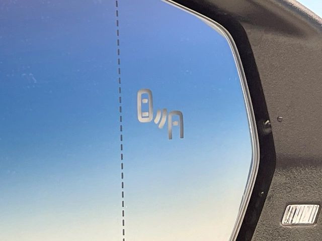 ���u���C���h�A�V�X�g�Z���T�[:���p����̎Ԃ����m���A�h���C�o�[���Ԑ��ύX���s���ۂɁA�x�����Ƌ��ɒ��ӂ𑣂��Ă������S�x���@�\�ł�!