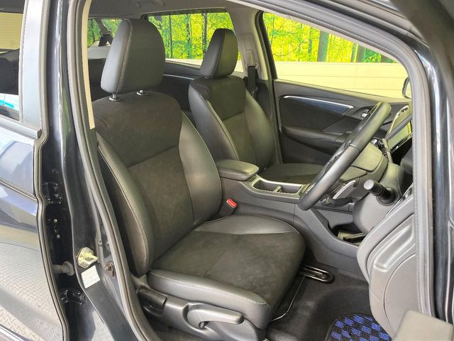 �y�n�[�t���U�[�V�[�g�z�������ƍ���S�n�𗼗������l�C�̃V�[�g���w�ʁE���ʂ̃t�@�u���b�N�f�ނ́A�ʋC���̗ǂ��⊊��ɂ����ɗD��Ă��܂��B�C���╞���ɍ��E���ꂸ���K�ɂ���肢�������܂��B