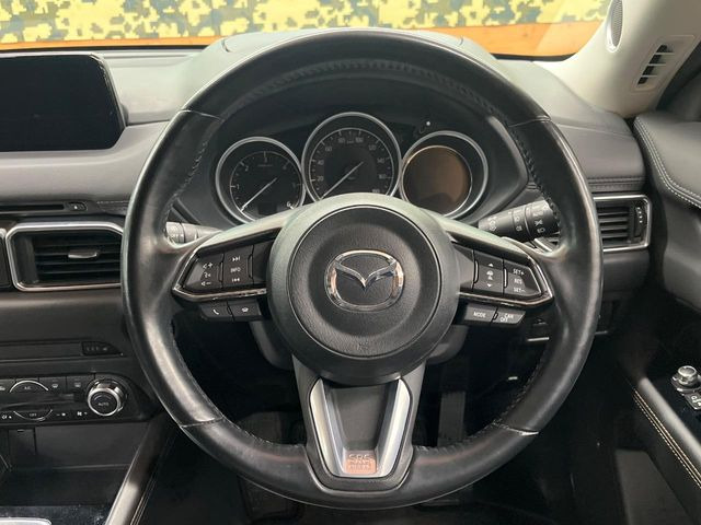 �y�����v�����X�e�A�����O�z�㎿�Ȋv���g�p���邱�ƂŁA��ɂ����������݂ƂĂ��^�]���₷���n���h���ł���