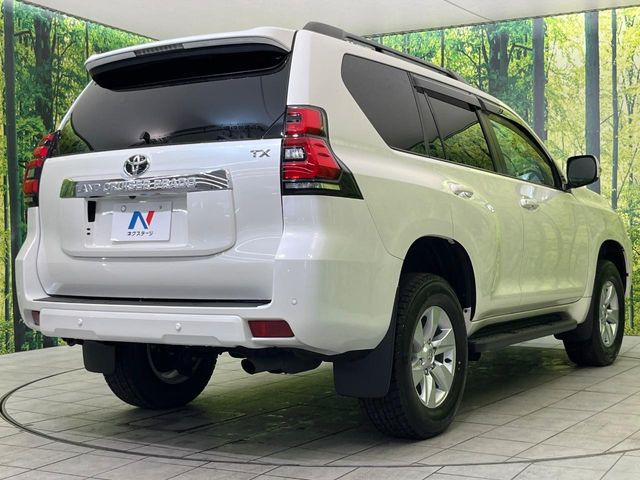 ☆全国のネクステージからお取り寄せが可能※!遠方の店舗に展示してあるクルマが気になる場合も、最寄りの店舗でご覧いただくことが可能です!是非私たちに要望をお聞かせください!※別途費用