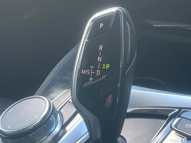 ��MT���[�h�t��AT:�ʏ�͎����ł����Ȃ���ϑ�(�M�A�`�F���W)���h���C�o�[�̑���ɂ���ĈӐ}�I�ɕς�����V�X�e���ł��B����w���i�̃h���C�u�����y���݂��������܂�!