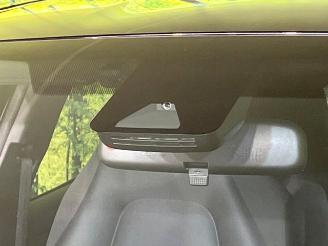 �y�g���^�Z�[�t�e�B�Z���X�z���s���ɑO���̎ԗ�����F�����A�Փ˂������Ȏ��͌x��ƃu���[�L�ŏՓˉ���Ɣ�Q�y�����A�V�X�g�B�����S�Ƀh���C�u�����y���݂��������܂��B