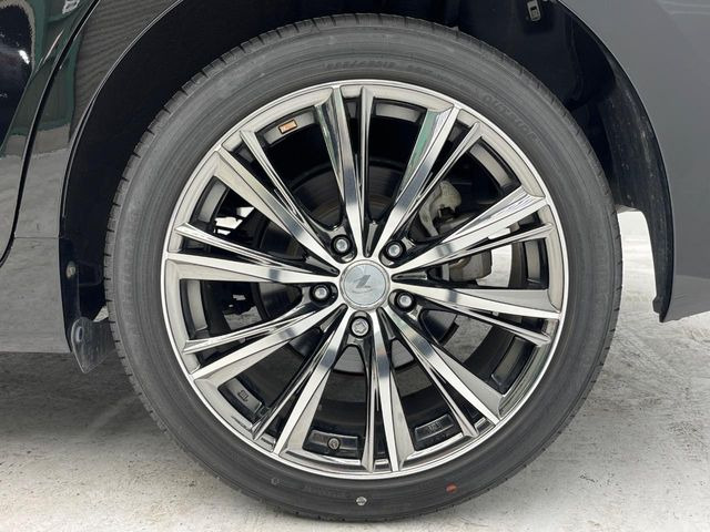 �y18�C���`�A���~�z�C�[���z�O�ςɃ}�b�`�����A���~�z�C�[���𑕒����Ă���܂��B�e��A���~�z�C�[����A�X�^�b�h���X�^�C�����戵�����Ă���܂��B���񂲑��k����������