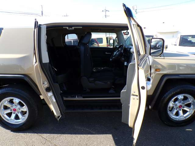 �W���j�[�E�^���g�EN-BOX�E���S��R�E�t�B�b�g�E�m�[�g�E���[���E�G�u���B�E�R�y���E�v���E�X�E�t���[�h�E�V�G���^�EBMW�� �y������ �R���p�N�g�J�[ �A���� �n�C�u���b�h �̓Z�J���h�X�ɂč݌ɂ������܂�