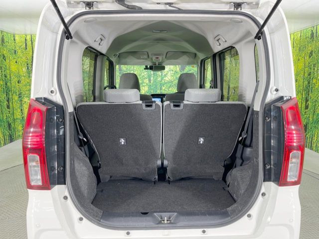 ���i�̂���������ʋ΁A���}���ɏ\���ȉ׎��X�y�[�X���m�ۂ��Ă���܂��B�Z�J���h�V�[�g��|���ƁA�傫�ȉו��̐ύڂ��\�ł���