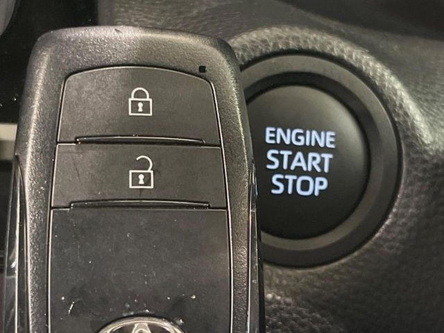 �y�X�}�[�g�L�[�z�J�o����|�P�b�g�ɓ��ꂽ�܂܂ł��h�A�̎{���E�������\�ȃX�}�[�g�L�[�𑕔��B�G���W���̃I���E�I�t�����J�M�����o���K�v����������Ƃ��Ă��֗��ł���