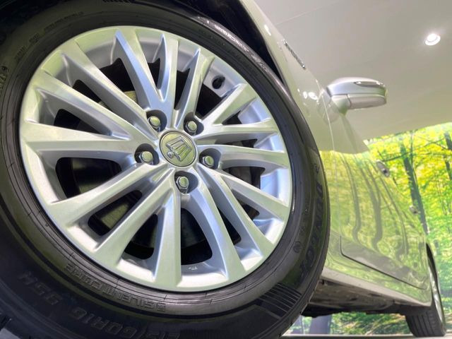 �y����16�C���`�A���~�z�C�[���z�O�ςɃ}�b�`���������A���~�z�C�[���𑕒����Ă���܂��B�e��ЊO�A���~�z�C�[����A�X�^�b�h���X�^�C�����戵�����Ă���܂��B���񂲑��k����������