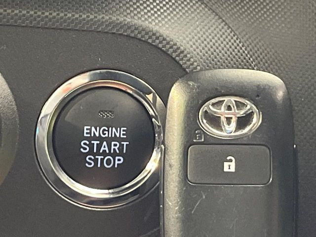 �y�L�[�t���[�V�X�e���z�J�o����|�P�b�g�ɓ��ꂽ�܂܂ł��h�A�̎{���E�������\�ȃX�}�[�g�L�[�𑕔��B�G���W���̃I���E�I�t�����J�M�����o���K�v����������Ƃ��Ă��֗��ł���