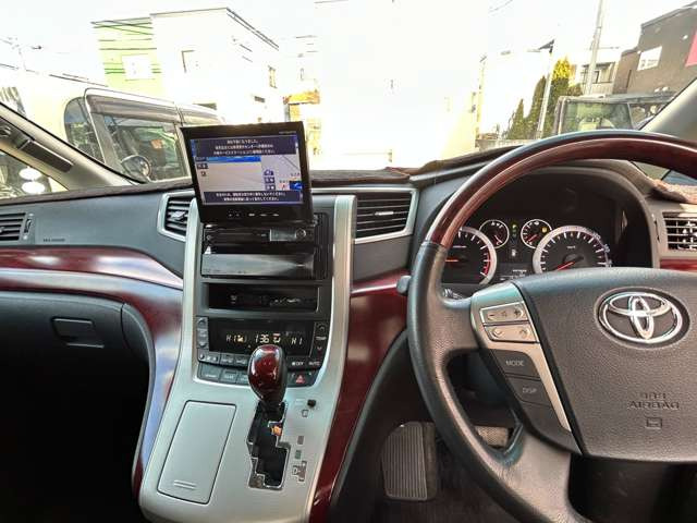 �i�r�������A�[���������y�E�f���������y���݂��������B