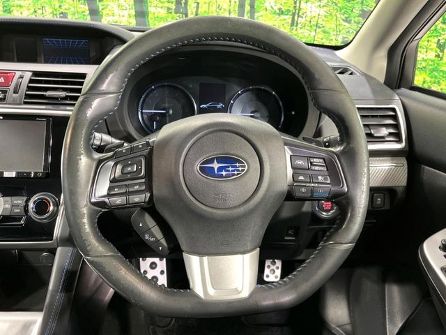 �y�����v�����X�e�A�����O�z�㎿�Ȋv���g�p���邱�ƂŁA��ɂ����������݂ƂĂ��^�]���₷���n���h���ł���