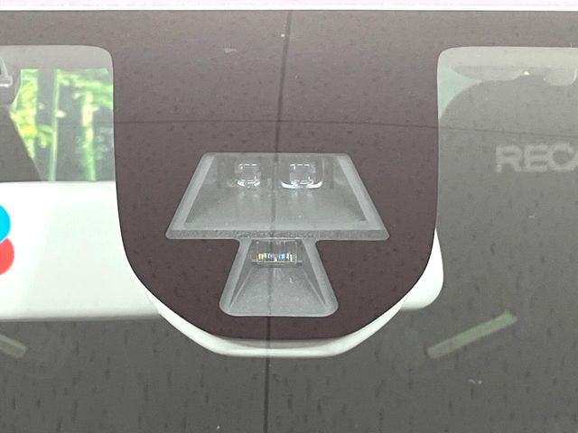 �y�X�Y�L �Z�[�t�e�B�T�|�[�g�z���s���ɑO���̎ԗ�����F�����A�Փ˂������Ȏ��͌x��ƃu���[�L�ŏՓˉ���Ɣ�Q�y�����A�V�X�g�B�����S�Ƀh���C�u�����y���݂��������܂��B