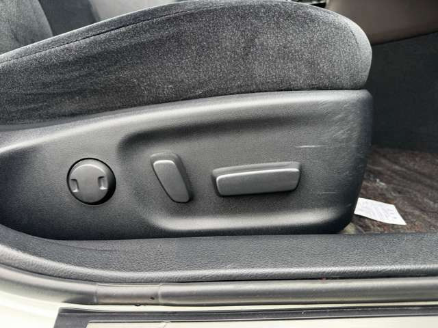 ���J�[�i�r�A�A���~�z�C�[���AHID���C�g���̃J�[�p�i��������舵���Ă��܂�������]������΂��Ђ����k����������