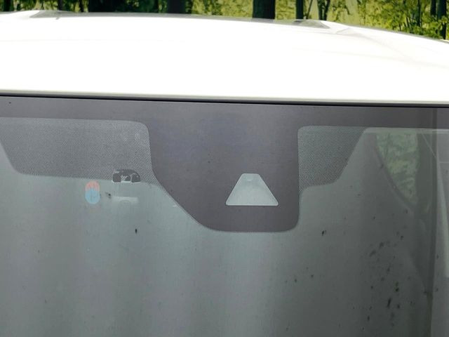 �y�C���e���W�F���g�G�}�[�W�F���V�[�u���[�L�z�t�����g�J�����őO���̎ԗ�����s�҂����m�B�Փ˂������Ȏ��͏Փ˔�Q�y���u���[�L���쓮�A�Փˉ�����T�|�[�g�B�����S�Ƀh���C�u�����y���݂��������܂��B