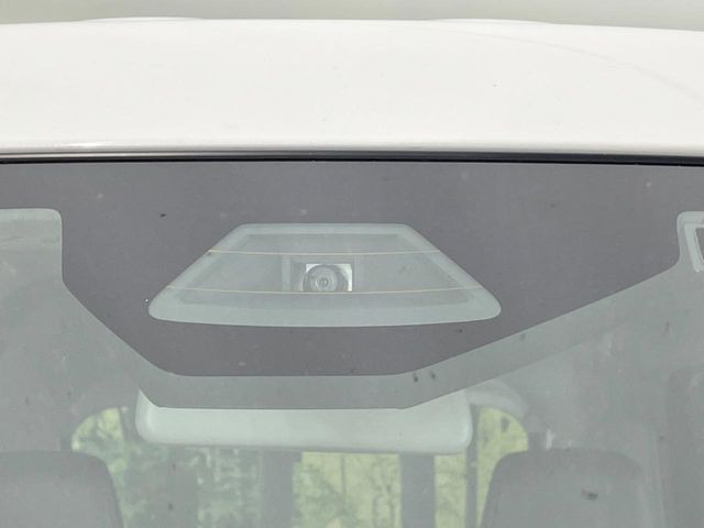 �y�X�Y�L �Z�[�t�e�B�T�|�[�g�z���s���ɑO���̎ԗ�����F�����A�Փ˂������Ȏ��͌x��ƃu���[�L�ŏՓˉ���Ɣ�Q�y�����A�V�X�g�B�����S�Ƀh���C�u�����y���݂��������܂��B