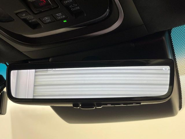 �y�f�W�^���C���i�[�~���[�z��Ȃ̑傫�ȉו��⓯��҂Ō�����m�F���Â炢���ł����S!�J�������B�e�����ԗ�����̉f�������[���~���[���ɕ\���B�N���A�Ȏ��E�ŏ󋵂̊m�F���\�ł�!