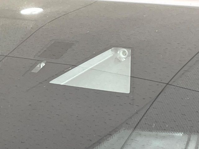 �y�X�}�[�g�u���[�L�T�|�[�g�z���s���ɑO���̎ԗ�����F�����A�Փ˂������Ȏ��͌x��ƃu���[�L�ŏՓˉ���Ɣ�Q�y�����A�V�X�g�B�����S�Ƀh���C�u�����y���݂��������܂��B