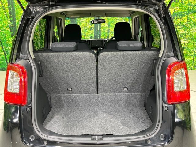 ���i�̂���������ʋ΁A���}���ɏ\���ȉ׎��X�y�[�X���m�ۂ��Ă���܂��B�Z�J���h�V�[�g��|���ƁA�傫�ȉו��̐ύڂ��\�ł���