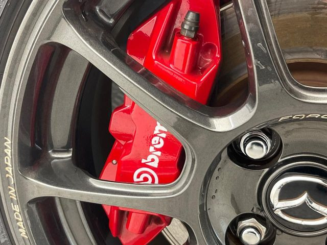 �y�u�����{���L�����p�[�z�n�C�p���[�ԗ��ɂ͋��͂ȃu���[�L���K�{!���E�̃X�[�p�[�J�[�ɂ��̗p�����C�^���A�̍������[�J�[�u�u�����{�v�𑕒�!�F�N�₩�ȃL�����p�[���X�|�[�e�B�Ȉ�ۂ��������Ă܂���