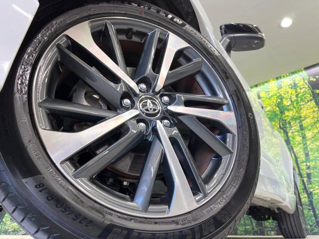 �y����18�C���`�A���~�z�C�[���z�O�ςɃ}�b�`���������A���~�z�C�[���𑕒����Ă���܂��B�e��ЊO�A���~�z�C�[����A�X�^�b�h���X�^�C�����戵�����Ă���܂��B���񂲑��k����������