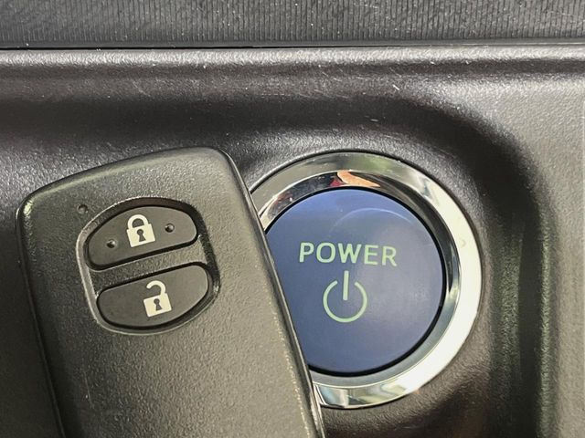 �y�X�}�[�g�L�[�z�J�o����|�P�b�g�ɓ��ꂽ�܂܂ł��h�A�̎{���E�������\�ȃX�}�[�g�L�[�𑕔��B�G���W���̃I���E�I�t�����J�M�����o���K�v����������Ƃ��Ă��֗��ł���