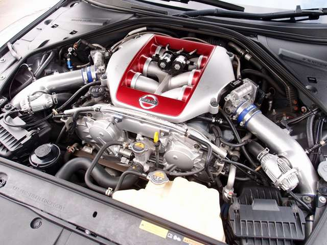 �J�X�^����p500���~�ȏ�!XN��NOS�L�b�g�𑕒������J�X�^��GTR�̓���!���O���S�ĂɎ�������A�I�[�f�B�I�͐��E�I�ɗL���ȃ��[�J�[�l�œ���BRAYS��TE37�AHKS�ԍ����ȂǊ󏭉��l�̍������