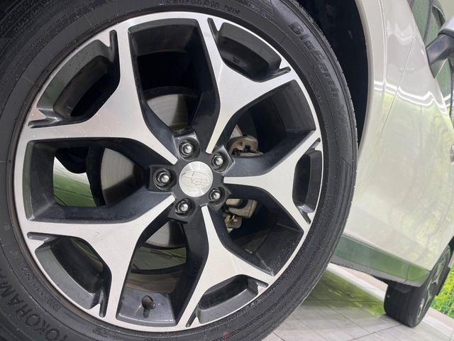 �y����18�C���`�A���~�z�C�[���z�O�ςɃ}�b�`���������A���~�z�C�[���𑕒����Ă���܂��B�e��ЊO�A���~�z�C�[����A�X�^�b�h���X�^�C�����戵�����Ă���܂��B���񂲑��k����������