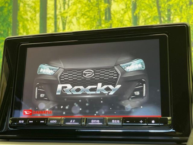 �y����9�^�i�r�z�l�C�̏����i�r�𑕔��B�I�[�f�B�I�@�\���[�����Ă���ABluetooth�ڑ�����΂������̃X�}�z��MP3�v���C���[�̉��y���Đ��\!�����̉^�]������Ɋy�����Ȃ�܂�!!