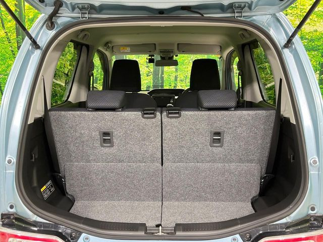 ���i�̂���������ʋ΁A���}���ɏ\���ȉ׎��X�y�[�X���m�ۂ��Ă���܂��B�Z�J���h�V�[�g��|���ƁA�傫�ȉו��̐ύڂ��\�ł���