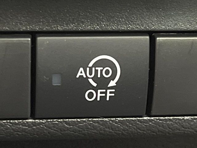 �y�A�C�h�����O�X�g�b�v�z�ԐM����a�؂Œ�Ԃ����ۂɃG���W�����~���A���ʂȔR���̏����}���܂��B�R��������ی�ɂȂ���@�\��G���W���̓u���[�L�𗣂��΍Ďn�����܂��B