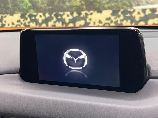 �y�}�c�_�R�l�N�g�i�r�z�ԓ��̕��͋C�Ƀ}�b�`������̌^�^�C�v�̃i�r�B�e����q�ݒ��Bluetooth�Đ����A�l�X�ȋ@�\���y���߂܂��B�����I�ȃ_�C�������삪�\�ŁA�g��������ǍD�ł��B