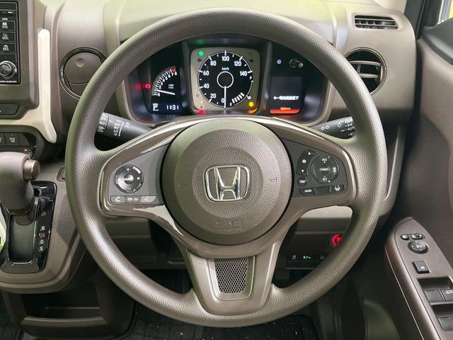 �y�X�e�A�����O�X�C�b�`�z�^�]���A�O������ڐ������炷���ƂȂ��A�I�[�f�B�I���̑��삪�\�ȕ֗��@�\!���S&���K�ȃh���C�u�����o���Ă���܂���