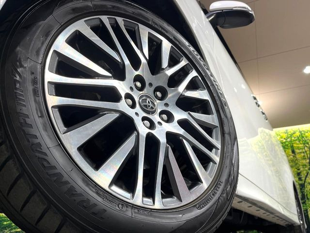 �y����18�C���`�A���~�z�C�[���z�O�ςɃ}�b�`���������A���~�z�C�[���𑕒����Ă���܂��B�e��ЊO�A���~�z�C�[����A�X�^�b�h���X�^�C�����戵�����Ă���܂��B���񂲑��k����������