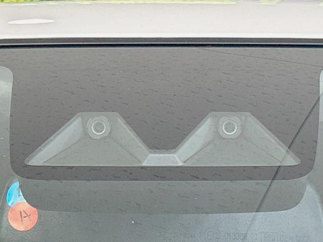 �y�X�}�[�g�A�V�X�g�z���s���ɑO���̎ԗ�����F�����A�Փ˂������Ȏ��͌x��ƃu���[�L�ŏՓˉ���Ɣ�Q�y�����A�V�X�g�B�����S�Ƀh���C�u�����y���݂��������܂��B