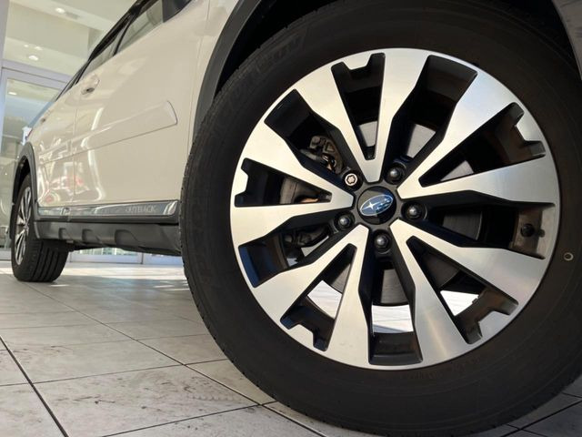 �y����18�C���`�A���~�z�C�[���z�O�ςɃ}�b�`���������A���~�z�C�[���𑕒����Ă���܂��B�e��ЊO�A���~�z�C�[����A�X�^�b�h���X�^�C�����戵�����Ă���܂��B���񂲑��k����������