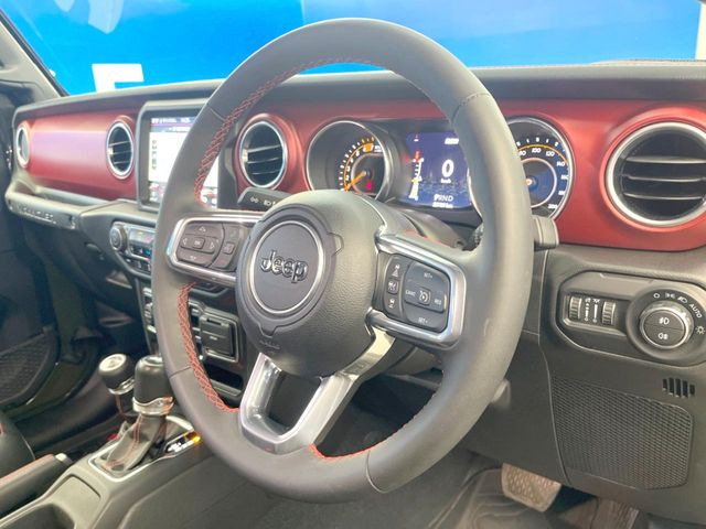 ���n���h�����̃X�������Ȃ��A���ꂢ�ȏ�Ԃ��ێ����Ă���܂��B�e�X�C�b�`���̓�����m�F�ς݂ł��B