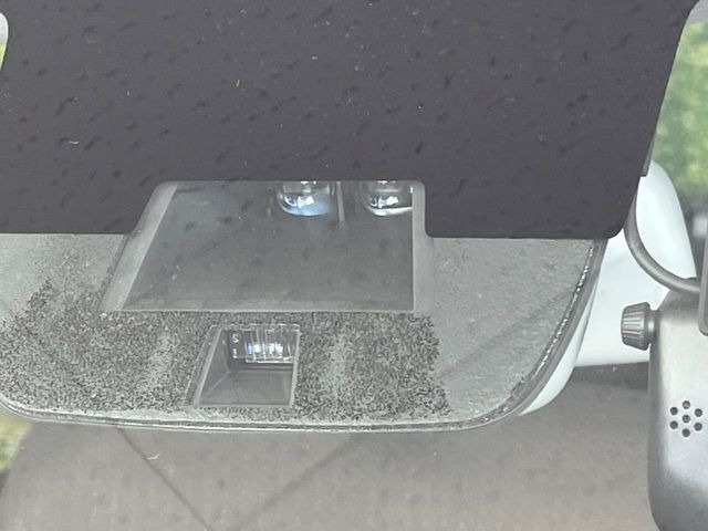 �y�G�}�[�W�F���V�[�u���[�L�z���s���ɑO���̎ԗ�����F�����A�Փ˂������Ȏ��͌x��ƃu���[�L�ŏՓˉ���Ɣ�Q�y�����A�V�X�g�B�����S�Ƀh���C�u�����y���݂��������܂��B