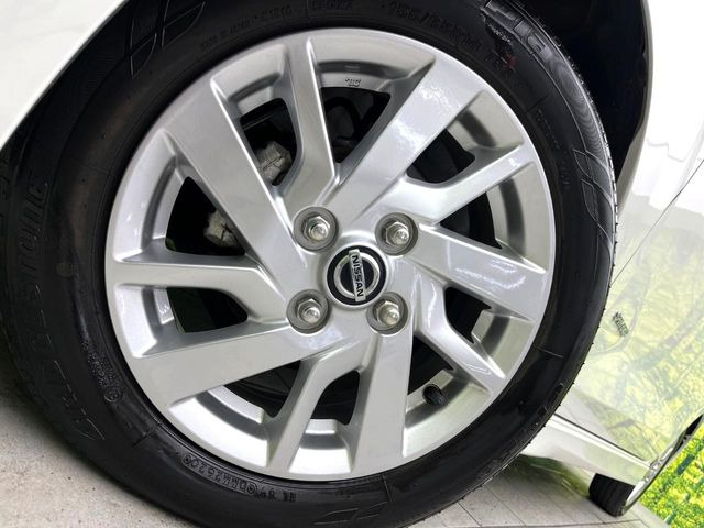 �y����14�C���`�A���~�z�C�[���z�O�ςɃ}�b�`���������A���~�z�C�[���𑕒����Ă���܂��B�e��ЊO�A���~�z�C�[����A�X�^�b�h���X�^�C�����戵�����Ă���܂��B���񂲑��k����������