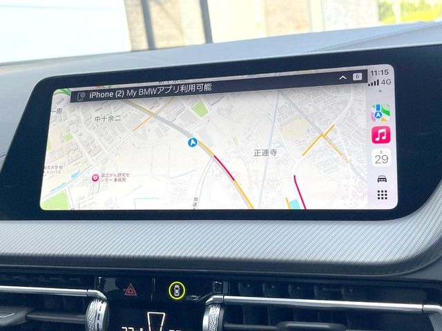 ��Apple Car Play:�X�}�z�Ƃ̗L���ڑ��ŁA�i�r�E�I�[�f�B�I�Đ��ȂǃX�}�z�̃A�v���@�\����ʂł��g����֗��@�\�ł�!