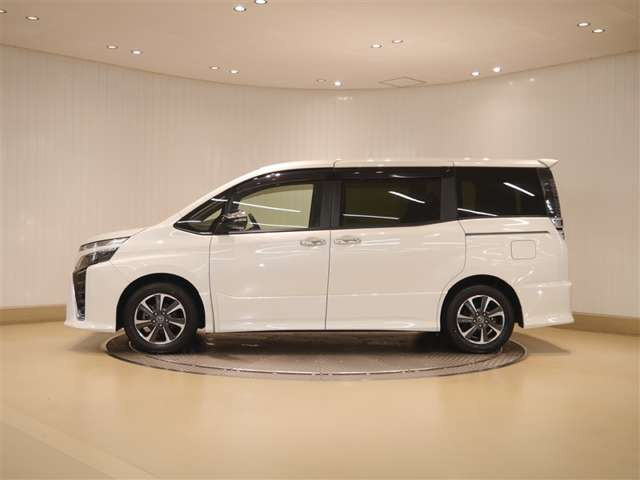 ヴォクシー2.0 ZS 煌