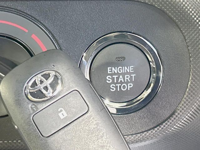 �y�X�}�[�g�L�[�z�J�o����|�P�b�g�ɓ��ꂽ�܂܂ł��h�A�̎{���E�������\�ȃX�}�[�g�L�[�𑕔��B�G���W���̃I���E�I�t�����J�M�����o���K�v����������Ƃ��Ă��֗��ł���