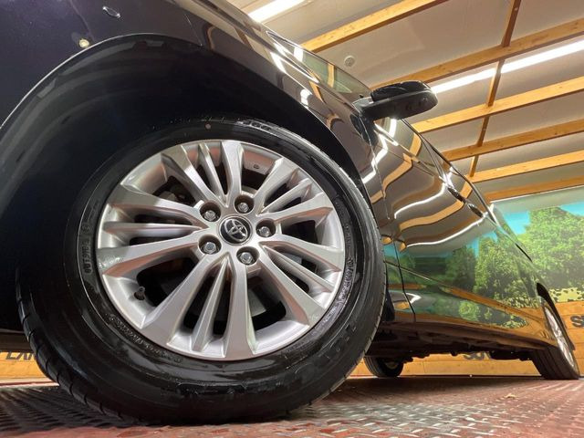 �y����16�C���`�A���~�z�C�[���z�O�ςɃ}�b�`���������A���~�z�C�[���𑕒����Ă���܂��B�e��ЊO�A���~�z�C�[����A�X�^�b�h���X�^�C�����戵�����Ă���܂��B���񂲑��k����������