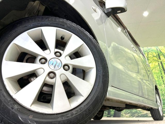 �y����14�C���`�A���~�z�C�[���z�O�ςɃ}�b�`���������A���~�z�C�[���𑕒����Ă���܂��B�e��ЊO�A���~�z�C�[����A�X�^�b�h���X�^�C�����戵�����Ă���܂��B���񂲑��k����������