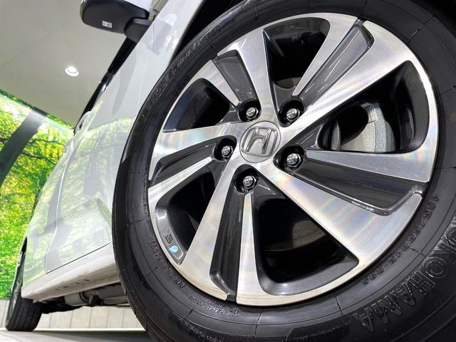 �y����15�C���`�A���~�z�C�[���z�O�ςɃ}�b�`���������A���~�z�C�[���𑕒����Ă���܂��B�e��ЊO�A���~�z�C�[����A�X�^�b�h���X�^�C�����戵�����Ă���܂��B���񂲑��k����������