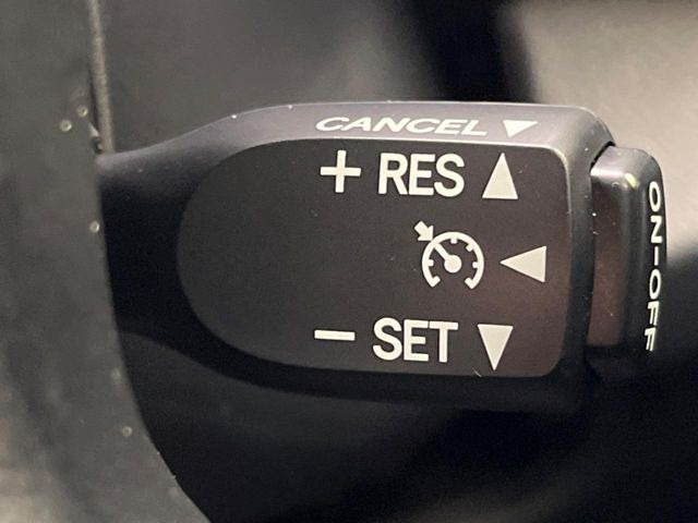 �y�N���[�Y�R���g���[���z�������H�����N���N���s�B�A�N�Z���𗣂��Ă���葬�x�ő��s���ł��A�������^�]���̕��S���y��!�����E�������ȒP�ȃX�C�b�`����Œ����ł��܂��B